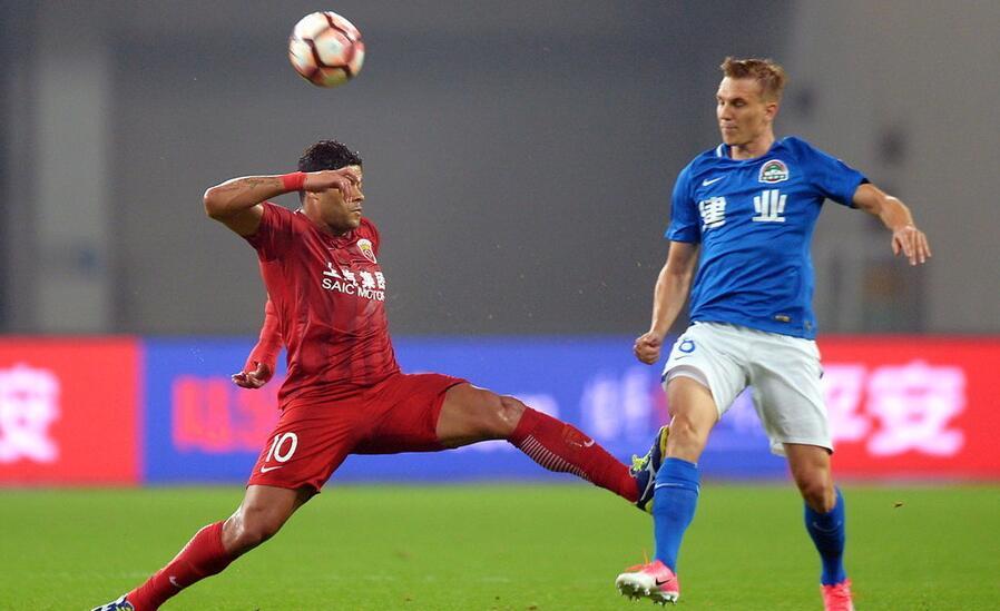 奇切斯特菲尔德遭遇惨败，保级压力不减