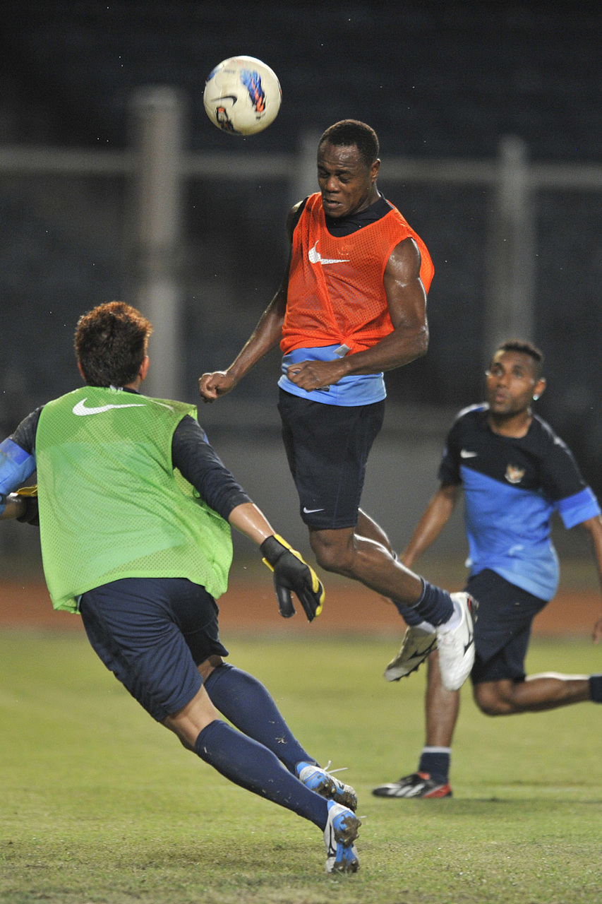 IM体育App下载-足球比赛中球员展现出色意志力