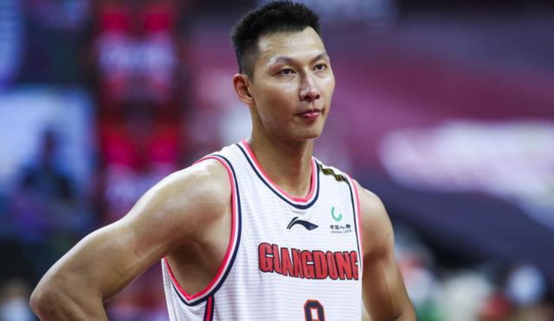 雷霆鏖战上海队，易建联高光表现