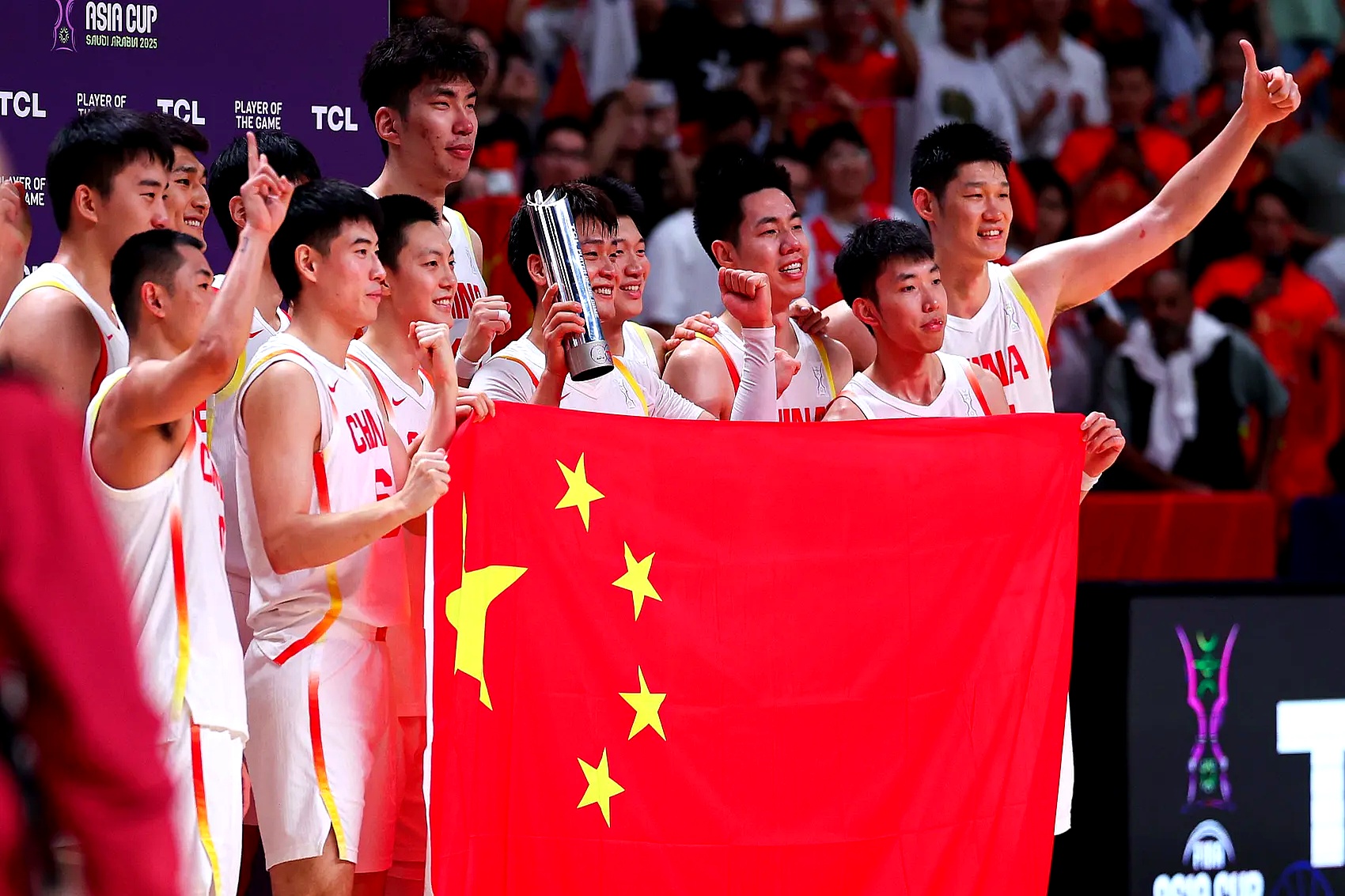 IM体育官方平台-亚洲杯决赛激烈对抗，澳大利亚擒下冠军